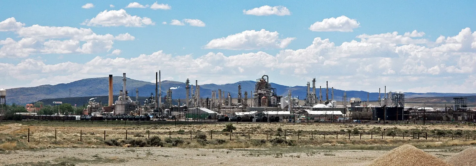 Sinclair oil refinery in Sinclair, Wyoming, United States